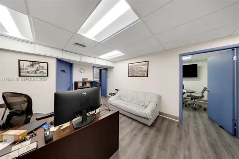 7657 NW 50th Street Miami FL 33166