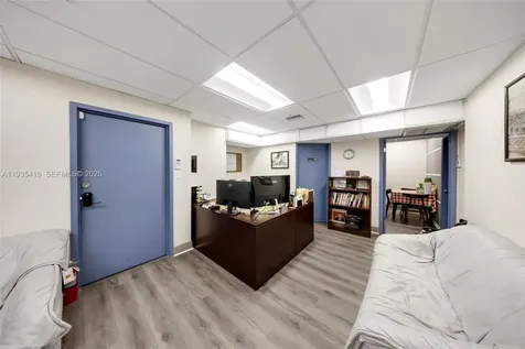 7657 NW 50th Street Miami FL 33166