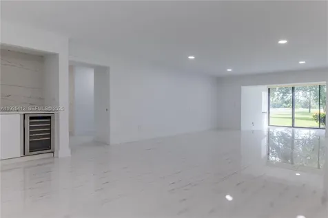 8435 Casa Del Lago Boca Raton FL 33433