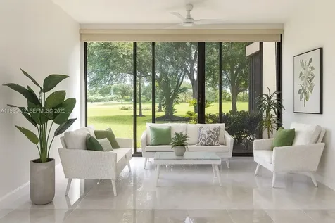 8435 Casa Del Lago Boca Raton FL 33433