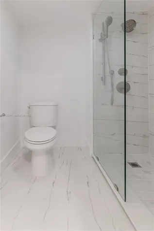 8435 Casa Del Lago Boca Raton FL 33433