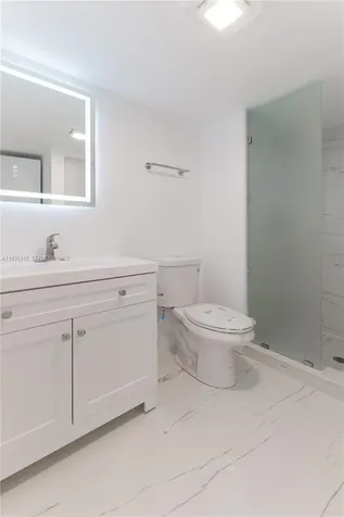 8435 Casa Del Lago Boca Raton FL 33433