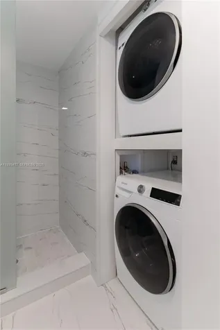 8435 Casa Del Lago Boca Raton FL 33433