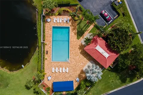 8435 Casa Del Lago Boca Raton FL 33433