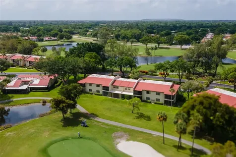 8435 Casa Del Lago Boca Raton FL 33433