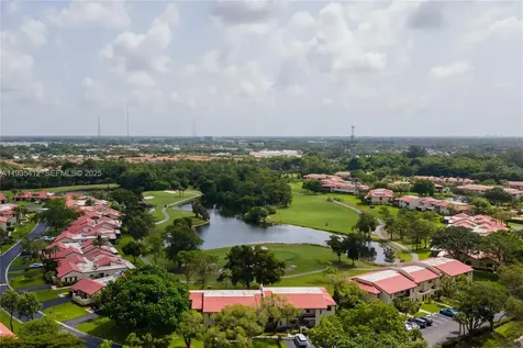 8435 Casa Del Lago Boca Raton FL 33433