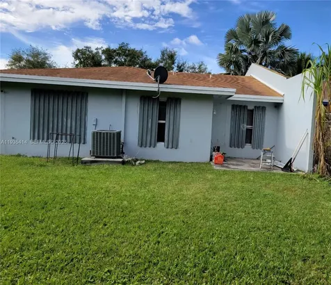 18953 SW 113th Court Miami FL 33157