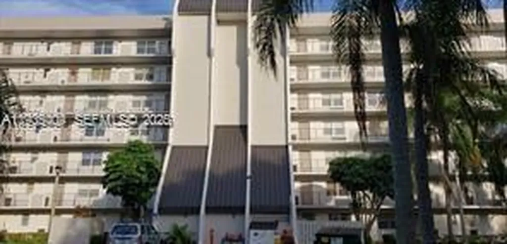 3100 W Rolling Hills Circle Davie FL 33328