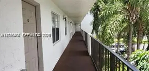 3100 W Rolling Hills Circle Davie FL 33328