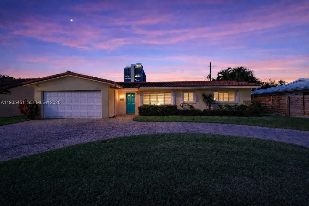 1551 SE 24th Avenue Pompano Beach FL 33062
