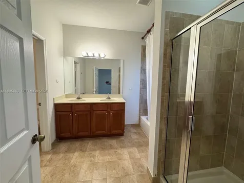 1027 NE 207th Street Miami FL 33179