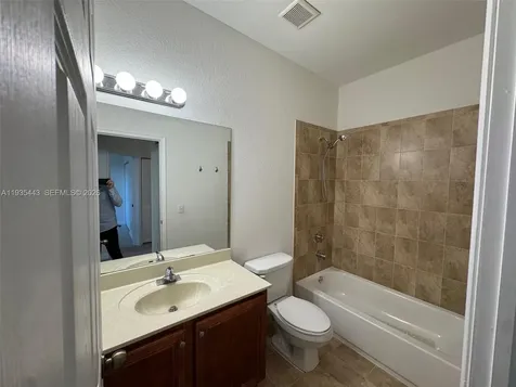 1027 NE 207th Street Miami FL 33179