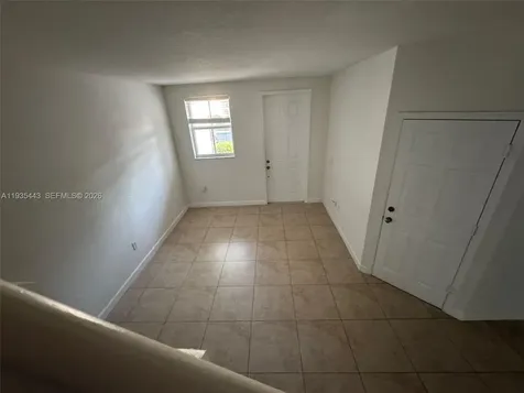 1027 NE 207th Street Miami FL 33179