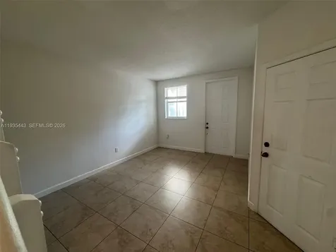 1027 NE 207th Street Miami FL 33179