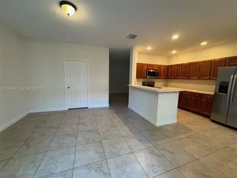 1027 NE 207th Street Miami FL 33179