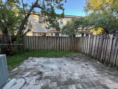 1027 NE 207th Street Miami FL 33179
