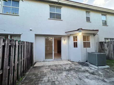 1027 NE 207th Street Miami FL 33179
