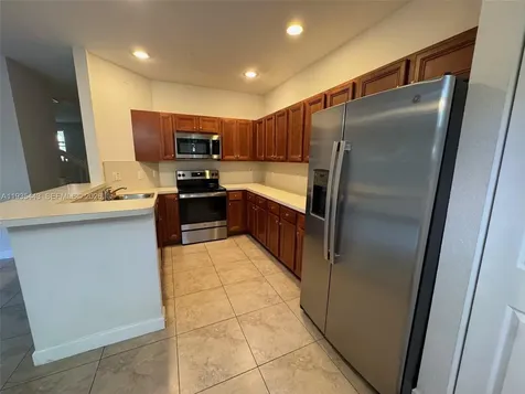 1027 NE 207th Street Miami FL 33179