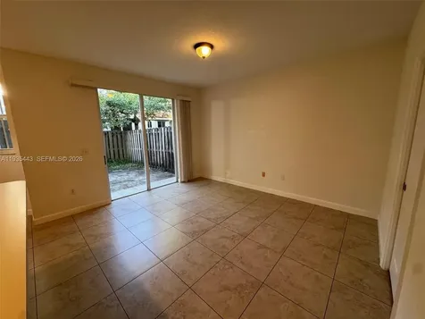 1027 NE 207th Street Miami FL 33179