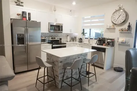 10589 W 32nd Lane Hialeah Gardens FL 33018