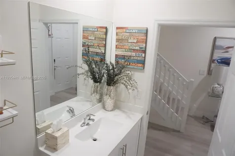 10589 W 32nd Lane Hialeah Gardens FL 33018