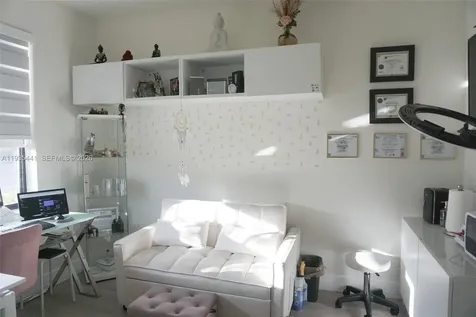 10589 W 32nd Lane Hialeah Gardens FL 33018