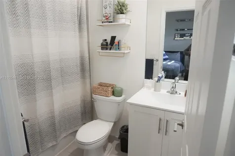 10589 W 32nd Lane Hialeah Gardens FL 33018