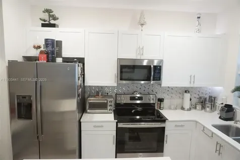 10589 W 32nd Lane Hialeah Gardens FL 33018