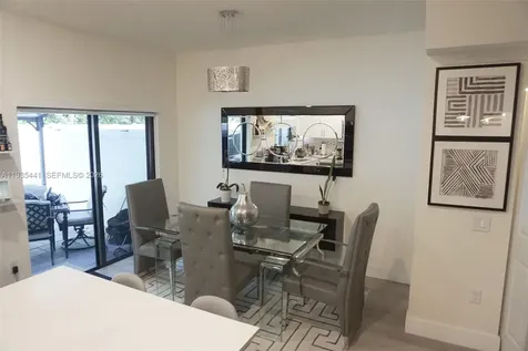 10589 W 32nd Lane Hialeah Gardens FL 33018