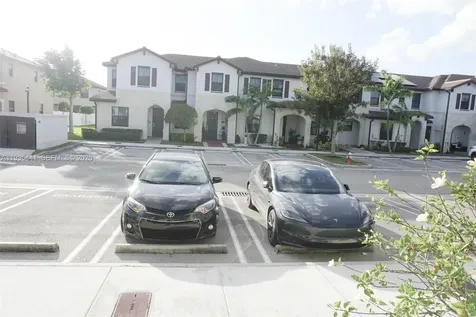 10589 W 32nd Lane Hialeah Gardens FL 33018
