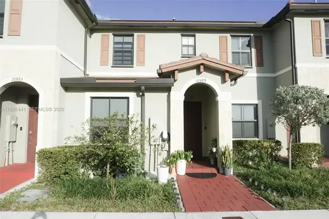 10589 W 32nd Lane Hialeah Gardens FL 33018