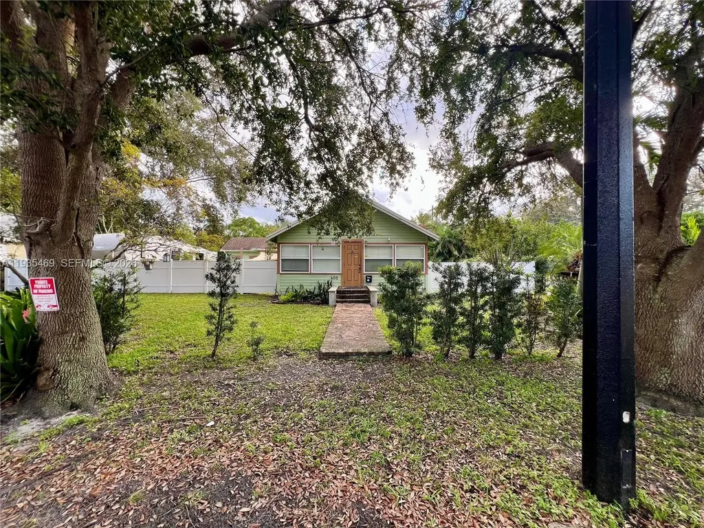 400 NE 3rd Street Pompano Beach FL 33060