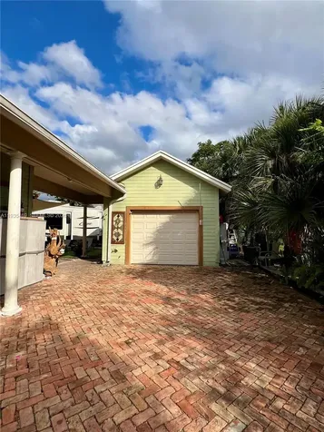 400 NE 3rd Street Pompano Beach FL 33060