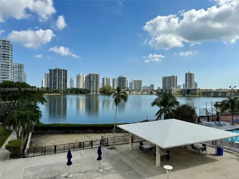 2780 NE 183rd Street Aventura FL 33160