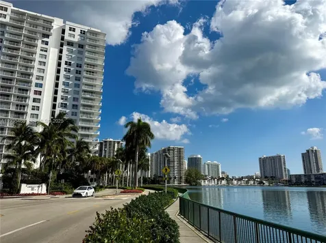 2780 NE 183rd Street Aventura FL 33160