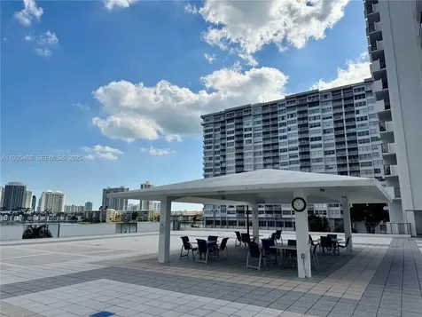 2780 NE 183rd Street Aventura FL 33160