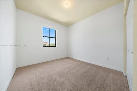 3366 W 90th Terrace Hialeah FL 33018