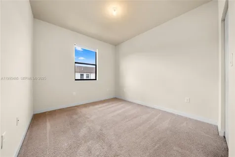 3366 W 90th Terrace Hialeah FL 33018