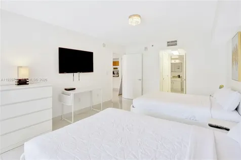 1200 Brickell Bay Drive Miami FL 33131