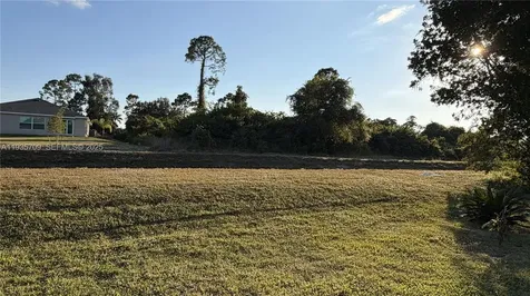 Lehigh Acres FL 33936