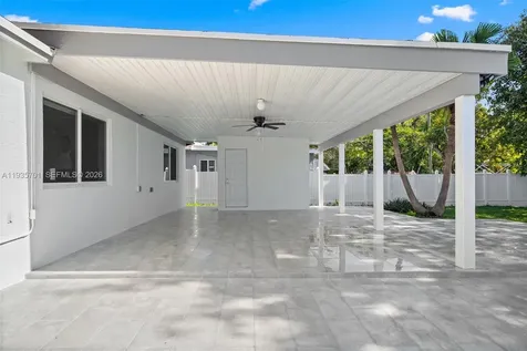 253 SW 4th Street Dania Beach FL 33004