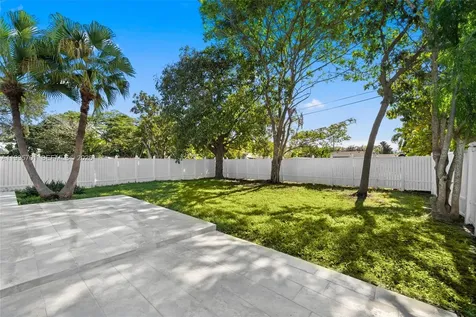 253 SW 4th Street Dania Beach FL 33004