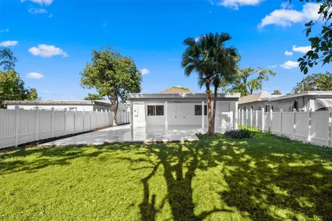 253 SW 4th Street Dania Beach FL 33004