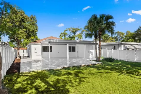 253 SW 4th Street Dania Beach FL 33004