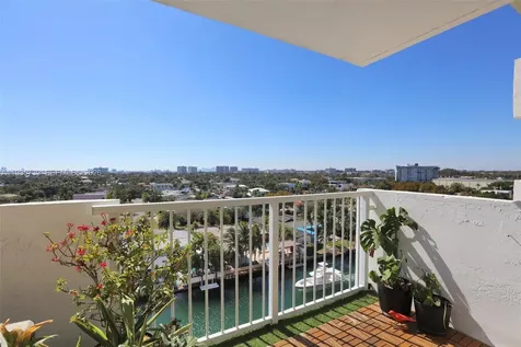 2000 NE 135th Street North Miami FL 33181