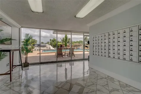 2000 NE 135th Street North Miami FL 33181