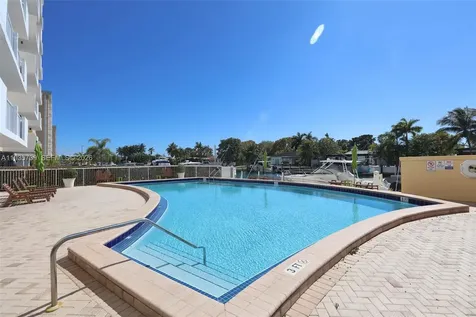 2000 NE 135th Street North Miami FL 33181