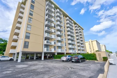 2000 NE 135th Street North Miami FL 33181