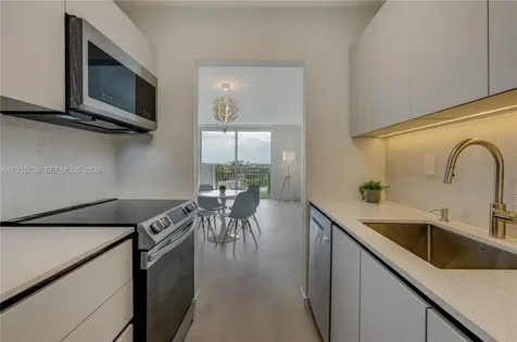 2000 NE 135th Street North Miami FL 33181