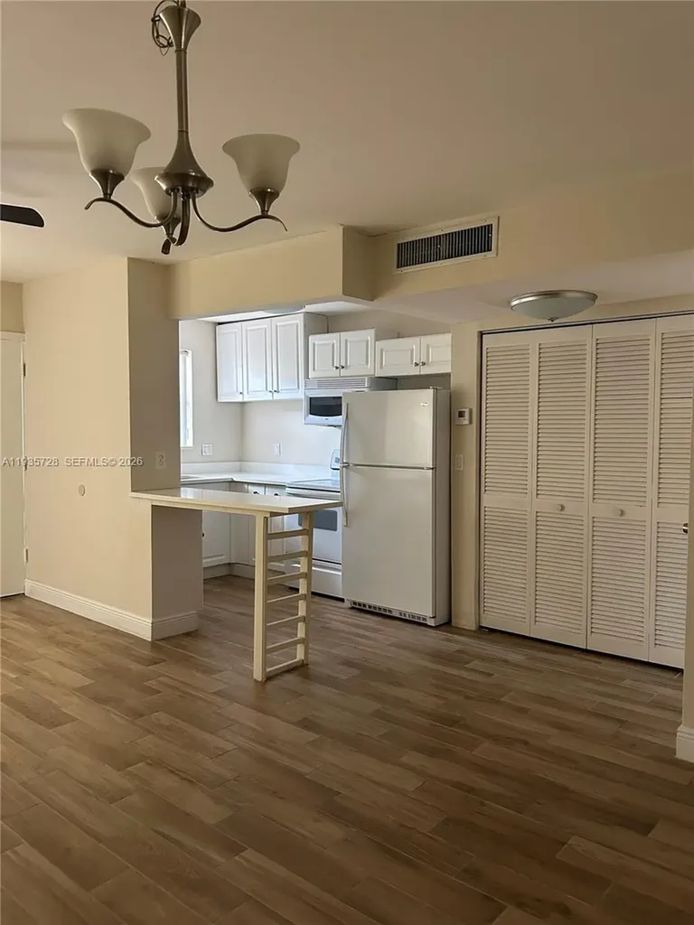 12500 NE 5th Avenue North Miami FL 33161